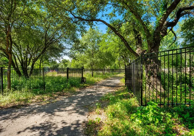 4th image of 13560 Rocky Ln, Belton, TX 76513 | MLS# 2797354