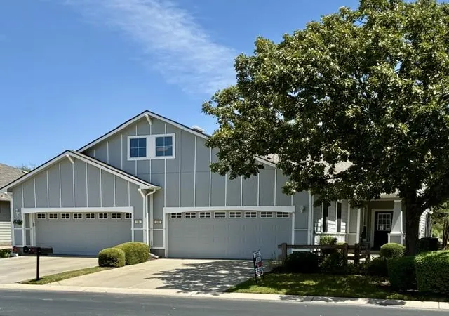 Photo 2 of Single family home for sale at 102 Portsmouth Dr, Georgetown, TX 78633 | MLS# 7341213 | Listing updated on 2026-09-20