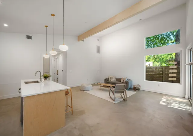 Listing Photo 3 - Condo for sale in building located at 508 Capitol Dr, Austin, TX 78753 - Unit #2