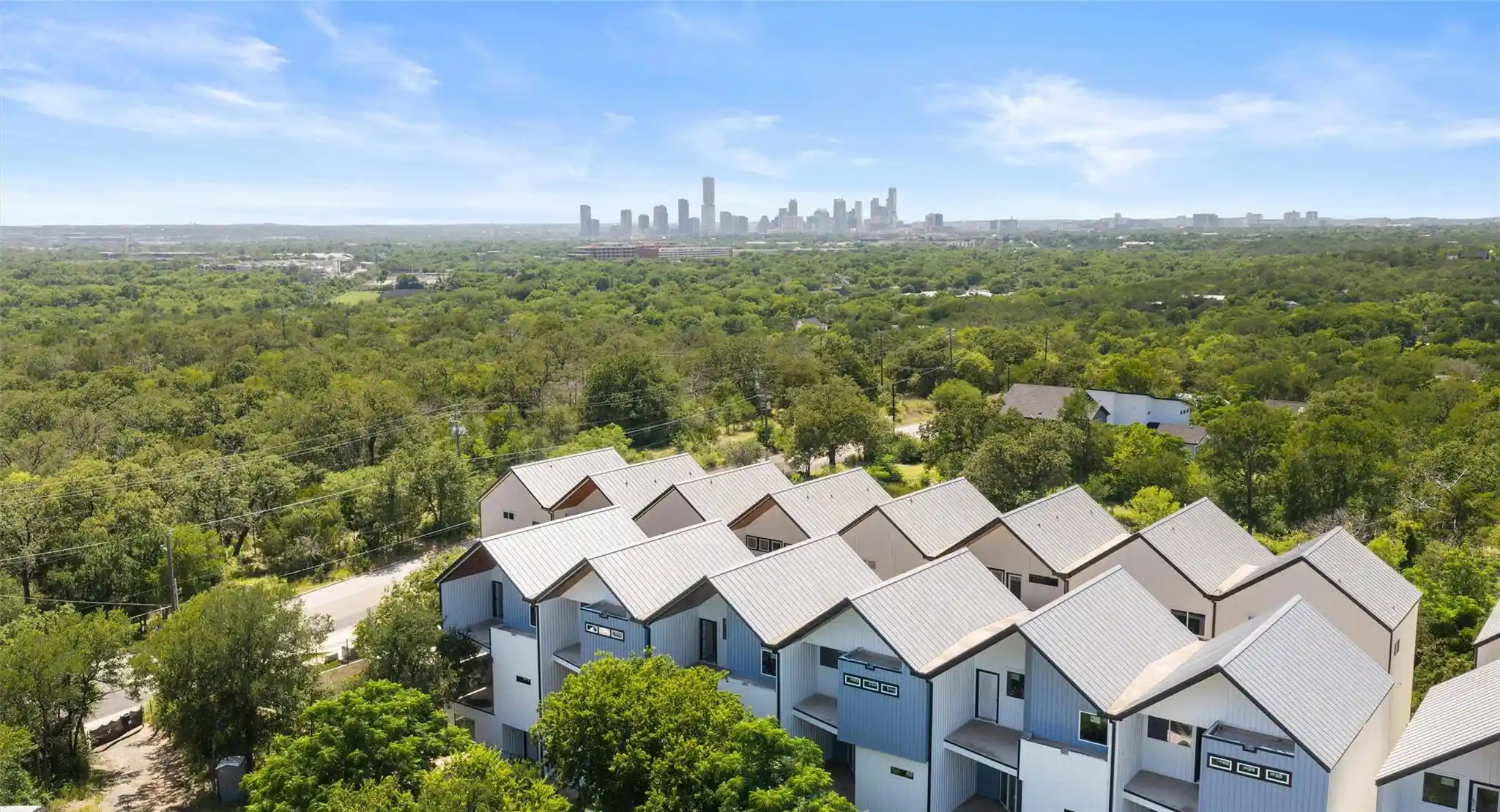 Listing Photo 1 - Condo for sale in 5912 Harold Ct located at 5912 Harold Ct, Austin, TX 78721 - Unit #107