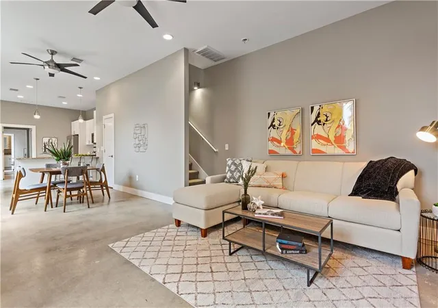 3rd image of 5109 Lott Ave, Austin, TX 78721 | MLS# 3200803