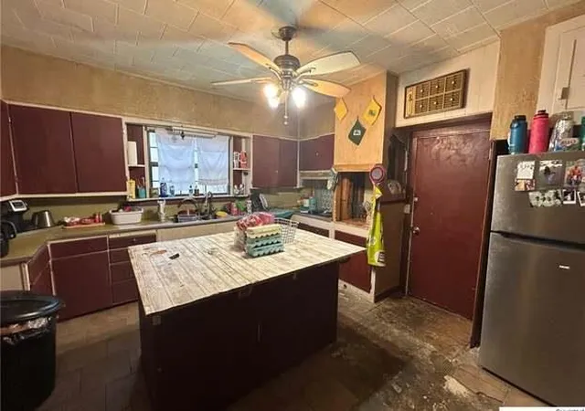 Homes for sale in Lometa, TX | 419 Main St, Lometa, TX 76853 | MLS# 6281401