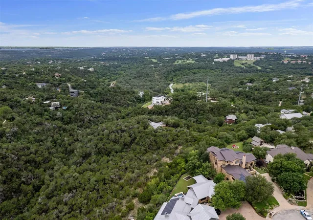 2nd image of 501 Drawbridge Rd, Austin, TX 78746 | MLS# 1555933