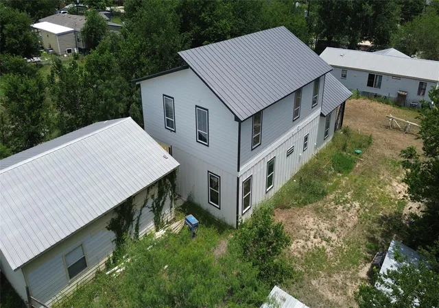 2nd image of 2030 Ash St, San Marcos, TX 78666 | MLS# 3356928