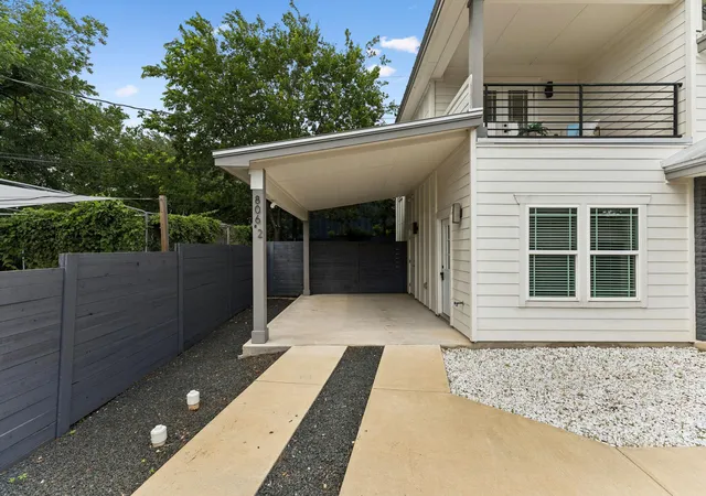 Photo 3 of Single family home for sale at 806 Philco Dr #2, Austin, TX 78745 | MLS# 9885311 | Listing updated on 2026-10-09