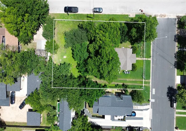 2nd image of 1104 Brass St, Austin, TX 78702 | MLS# 5440899
