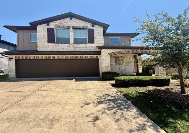 Photo 1 of Single family home for sale at 907 Sleepy Dell Ln, Austin, TX 78748 | MLS# 7725873 | Listing updated on 2026-08-30