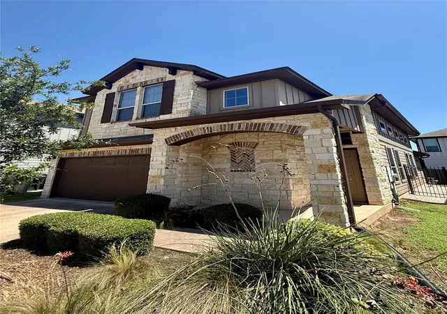 Photo 2 of Single family home for sale at 907 Sleepy Dell Ln, Austin, TX 78748 | MLS# 7725873 | Listing updated on 2026-08-30