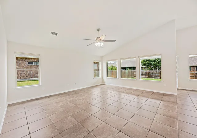 4th image of 1958 Mexia Dr, Round Rock, TX 78664 | MLS# 9222924
