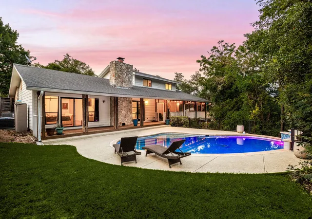 Photo 2 of Single family home for sale at 5105 N Rim Dr, Austin, TX 78731 | MLS# 1849065 | Listing updated on 2026-10-06