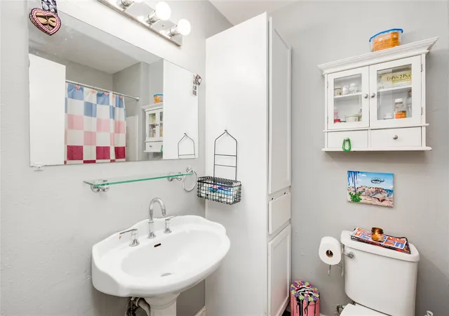 Listing Photo 2 - Condo for sale in building located at 2315 Burleson Rd, Austin, TX 78741 - Unit #
