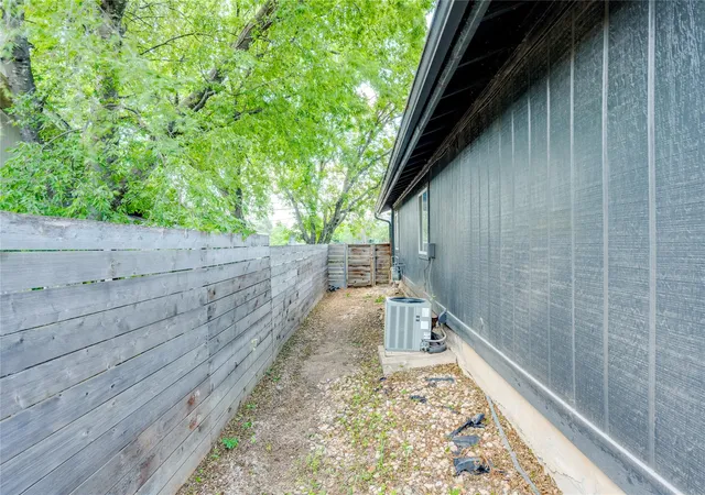 5th image of 2315 Burleson Rd, Austin, TX 78741 | MLS# 7647310