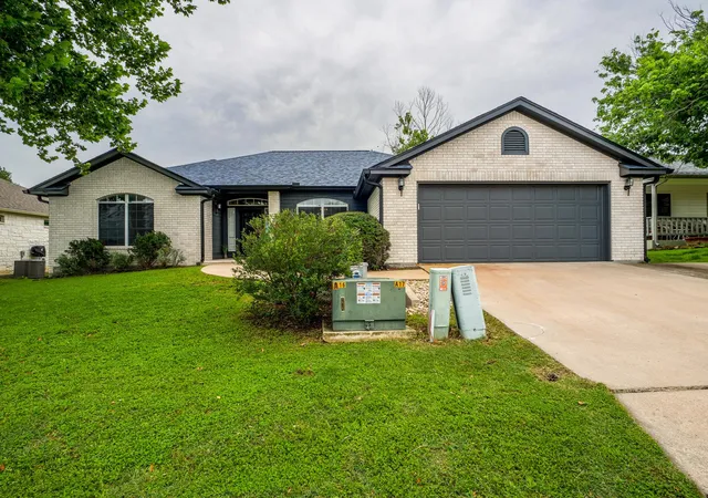 3rd image of 408 Spyglass St, Meadowlakes, TX 78654 | MLS# 7782345
