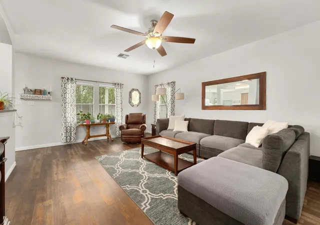 Photo 2 of Single family home for sale at 1107 Concan Dr, Hutto, TX 78634 | MLS# 5408849 | Listing updated on 2026-08-27