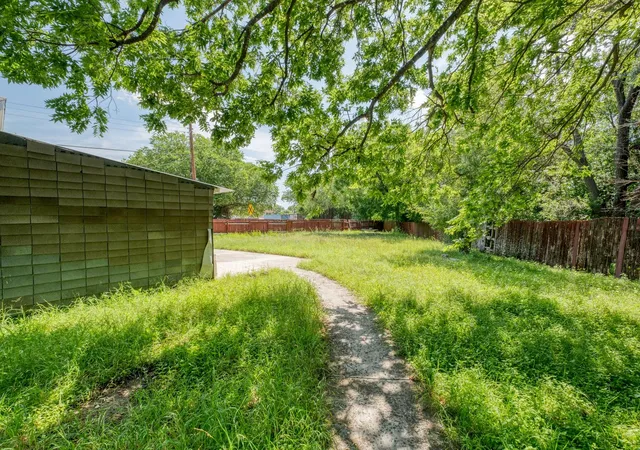 13th image of 3509 Lyons Rd, Austin, TX 78702 | MLS# 1609556