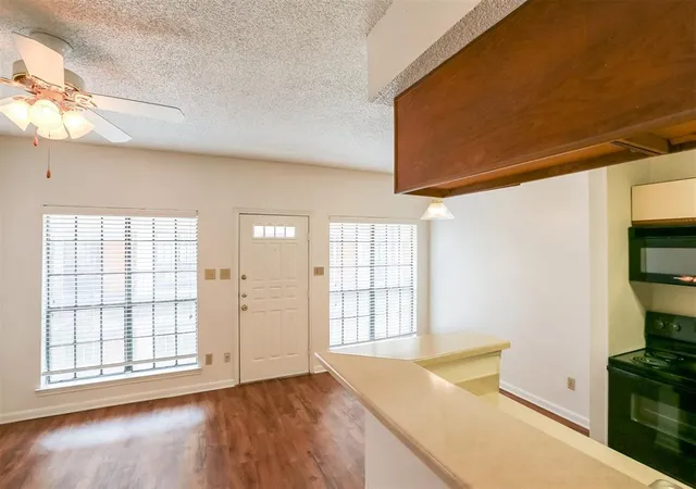 5th image of 912 W 22Nd St, Austin, TX 78705