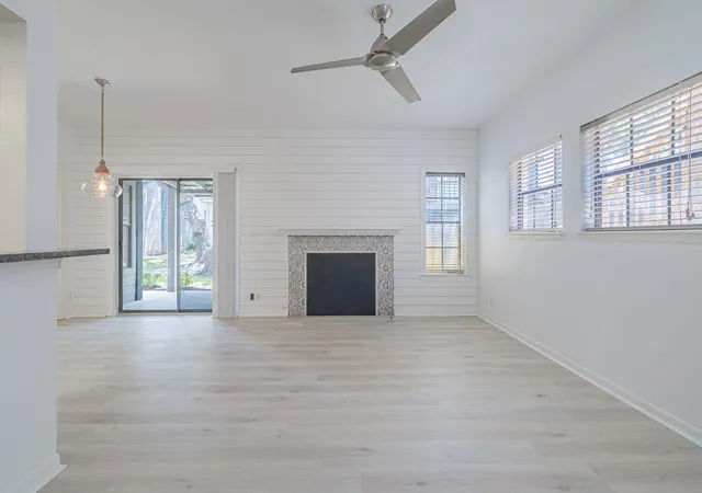 Photo 4 of Condo for sale at 210 Oak Bay St #402, Rockport, TX 78382 | MLS# 3934318 | Listing updated on 2026-09-20