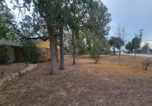 Photo 2 of Single family home for sale at 123 River Oaks Dr, Cedar Creek, TX 78612 | MLS# 8408791 | Listing updated on 2026-10-08