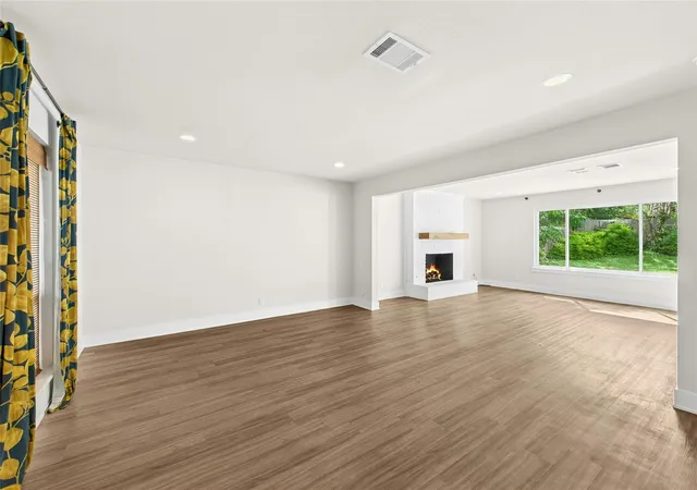 Photo 2 of Single family home for sale at 10101 Parkfield Dr, Austin, TX 78758 | MLS# 3010990 | Listing updated on 2026-10-26