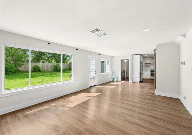 Photo 3 of Single family home for sale at 10101 Parkfield Dr, Austin, TX 78758 | MLS# 3010990 | Listing updated on 2026-10-02