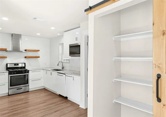 Photo 4 of Single family home for sale at 10101 Parkfield Dr, Austin, TX 78758 | MLS# 3010990 | Listing updated on 2026-10-02