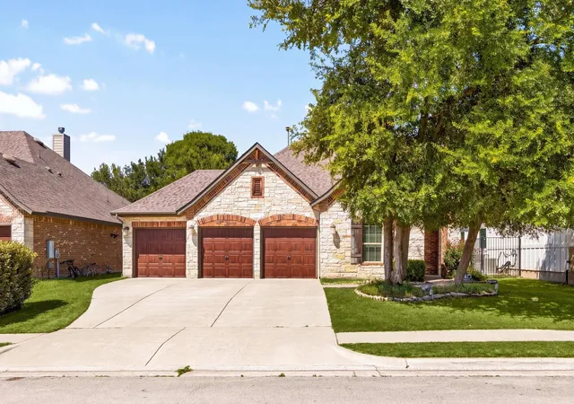 Photo 1 of Single family home for sale at 332 Ancient Oak Way, San Marcos, TX 78666 | MLS# 7697056 | Listing updated on 2026-09-29