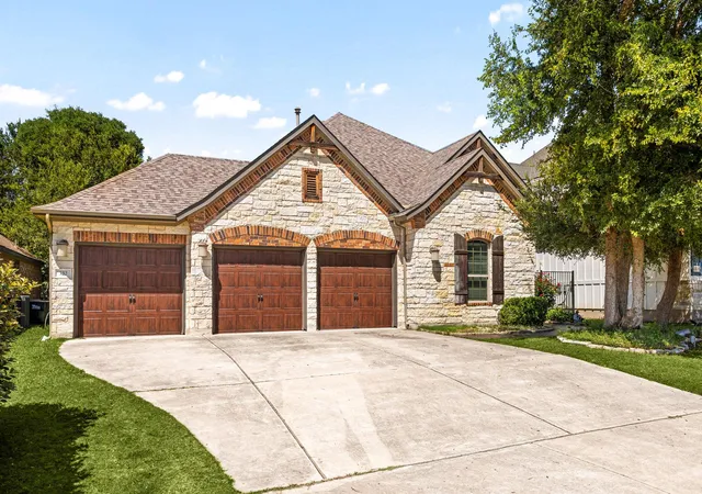 2nd image of 332 Ancient Oak Wy, San Marcos, TX 78666 | MLS# 7697056
