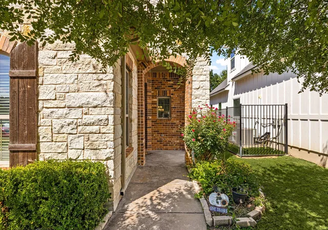 3rd image of 332 Ancient Oak Wy, San Marcos, TX 78666 | MLS# 7697056