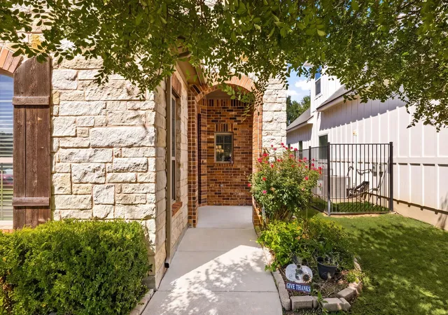 Photo 3 of Single family home for sale at 332 Ancient Oak Way, San Marcos, TX 78666 | MLS# 7697056 | Listing updated on 2026-09-29