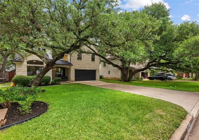 2nd image of 5212 Crystal Water Dr, Austin, TX 78735 | MLS# 1584819
