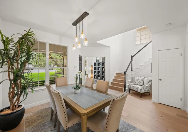 5th image of 5212 Crystal Water Dr, Austin, TX 78735 | MLS# 1584819