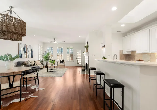 Photo 3 of Single family home for sale at 2809 Kinney Oaks Ct, Austin, TX 78704 | MLS# 4729441 | Listing updated on 2026-10-28