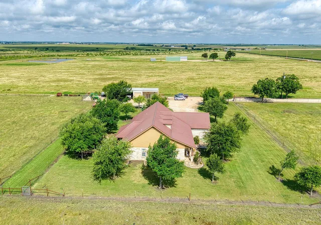 40th image of 19000 Fm 971, Granger, TX 76530 | MLS# 5716408