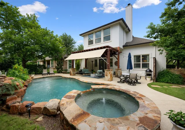 Photo 3 of Single family home for sale at 215 Lake Como Dr, Austin, TX 78734 | MLS# 8446698 | Listing updated on 2026-10-10
