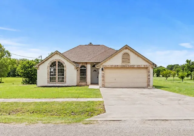 Homes for sale in Martindale, TX | 84 Thomas Dr, Martindale, TX 78655 | MLS# 6634818
