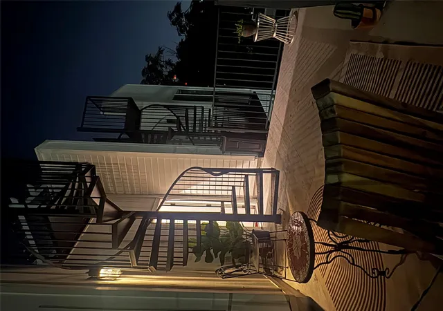 21st image of 2108 Rosewood Ave #B, Austin, TX 78702 | MLS# 5609309