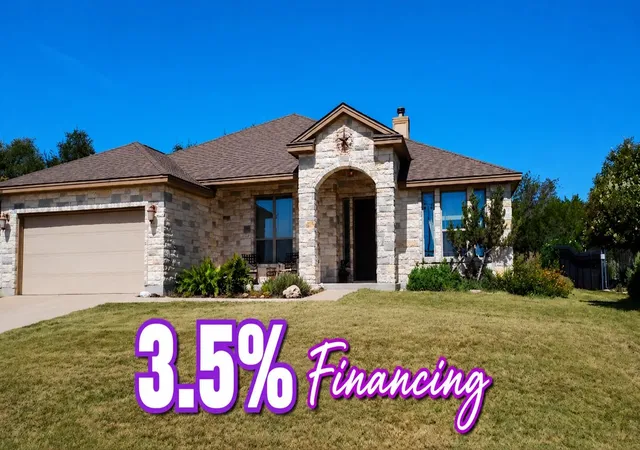 Photo 1 of Single family home for sale at 208 Venture Blvd S, Lago Vista, TX 78645 | MLS# 4720395 | Listing updated on 2026-10-13
