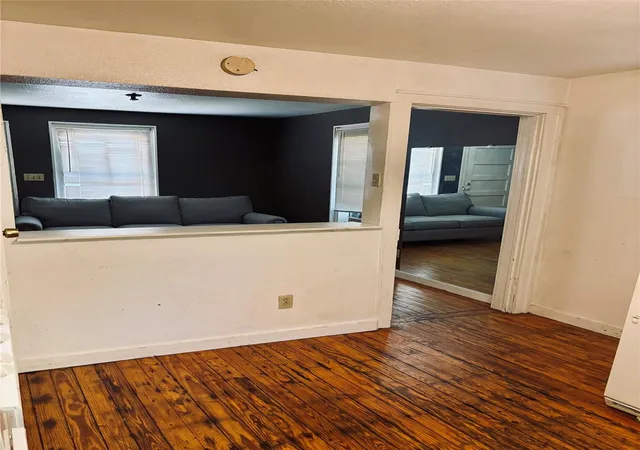 image of 1801 Chestnut Ave, Austin, TX 78702 | MLS# 4061121
