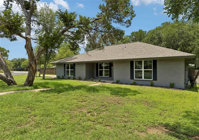 3rd image of 2306 Standish Dr, Austin, TX 78745 | MLS# 6871059
