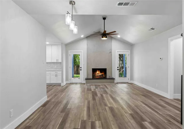 5th image of 2306 Standish Dr, Austin, TX 78745 | MLS# 6871059