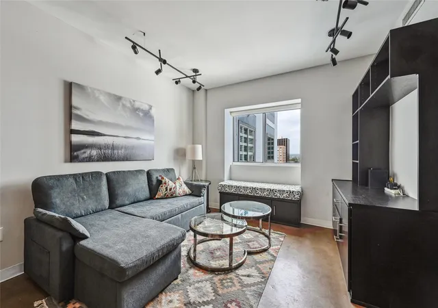 1st image of 800 Brazos St #1111, Austin, TX 78701 | MLS# 4696550