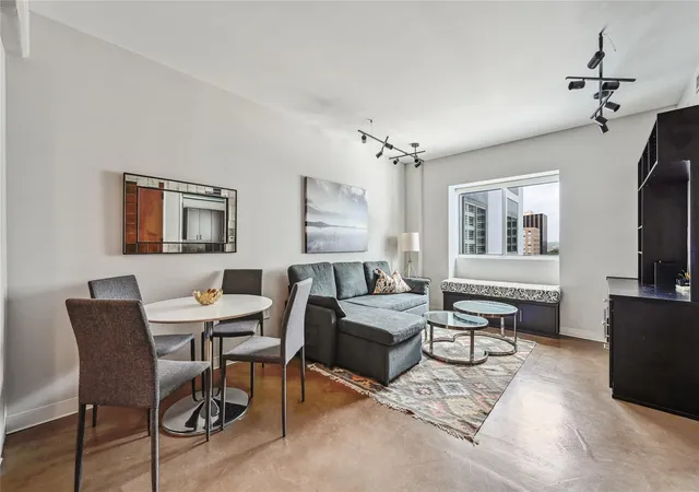 4th image of 800 Brazos St #1111, Austin, TX 78701 | MLS# 4696550
