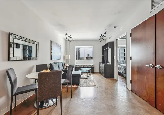 5th image of 800 Brazos St #1111, Austin, TX 78701 | MLS# 4696550