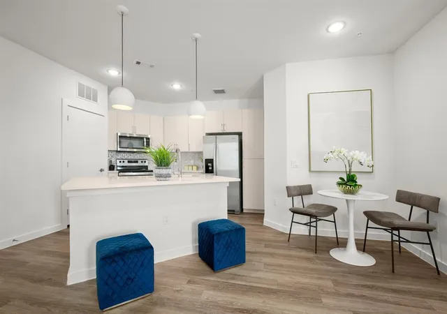 5th image of 6324 N Lamar Blvd #419, Austin, TX 78752 | MLS# 1741220