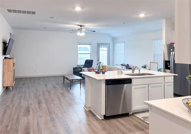 Photo 3 of Single family home for sale at 111 Sweetwater Crk Ln, Hutto, TX 78634 | MLS# 4470972 | Listing updated on 2026-08-31