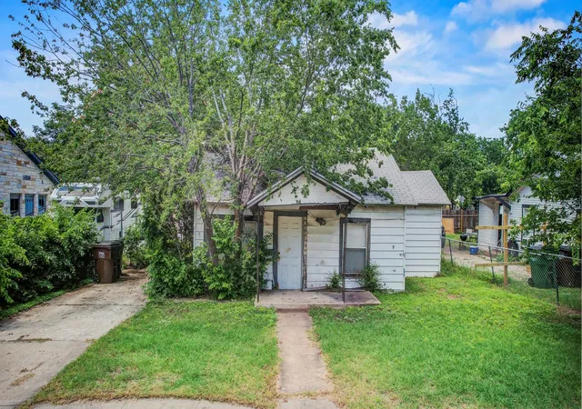 1st image of 308 E Austin Ave, Round Rock, TX 78664 | MLS# 3422642
