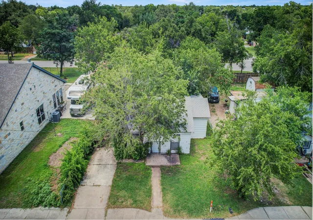 3rd image of 308 E Austin Ave, Round Rock, TX 78664 | MLS# 3422642