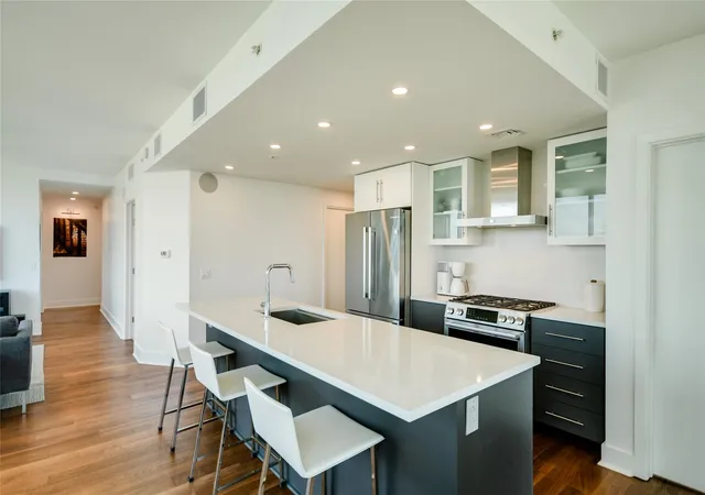 4th image of 300 Bowie St #1403, Austin, TX 78703 | MLS# 4131783