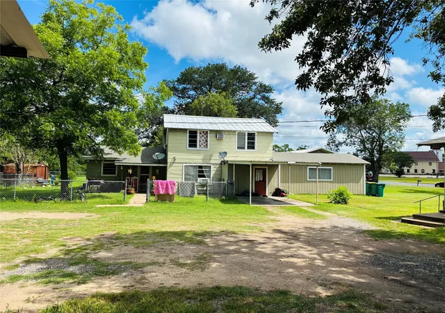 4th image of 927937 N Franklin St, La Grange, TX 78945 | MLS# 6291938
