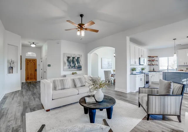 2nd image of 2016 Hidden Hills Dr, Dripping Springs, TX 78620 | MLS# 7177845